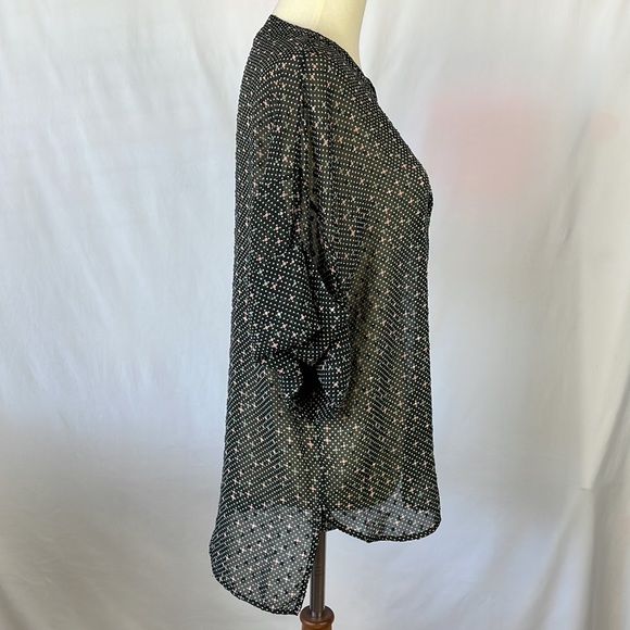 CAbi Black Pink and Gray Textured Sheer V-Neck Short Sleeve Blouse - Size Small - Picture 10 of 12
